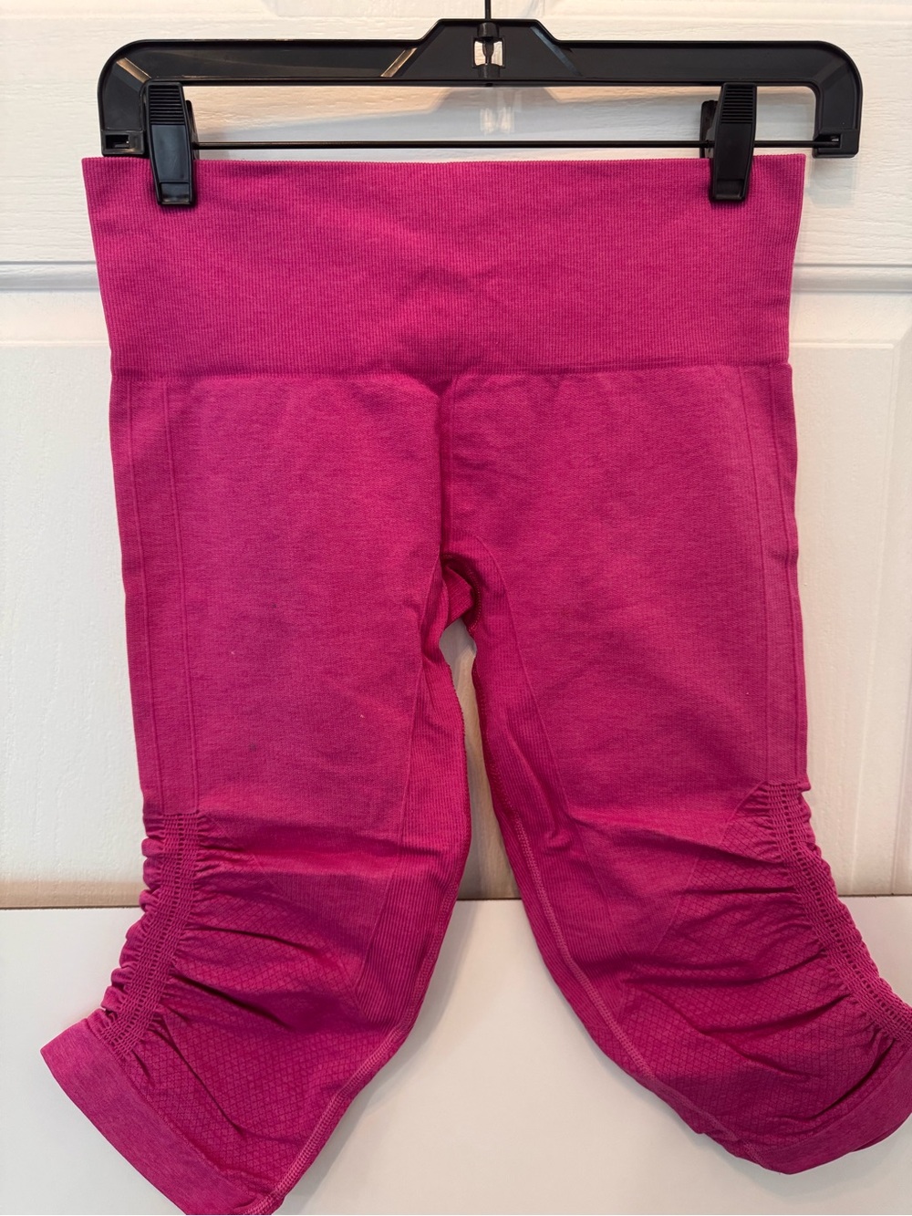 RARE Lululemon Ebb to Street Crop Leggings Ruched Seamless Pink Berry Size 6